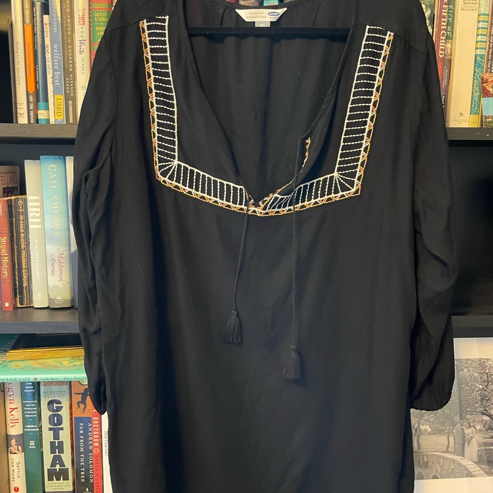 XXL Embroidered Old Navy Blouse